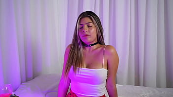 Slow sex. Bobs, always delicious, delicacies that we all want to caress and suck. Shaira spoils her beautiful tits with all the pleasure you can imagine